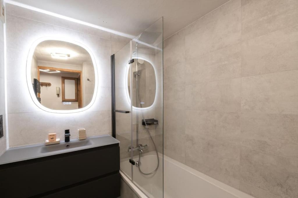 Bel Appartement Entier En Style Chalet A Chamonix Esterno foto